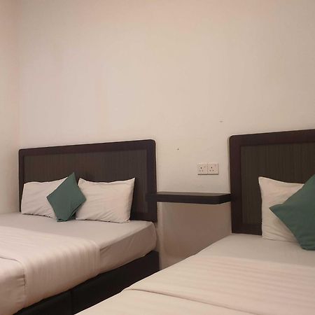 Oyo 91053 Signature Inn Miri Eksteriør billede