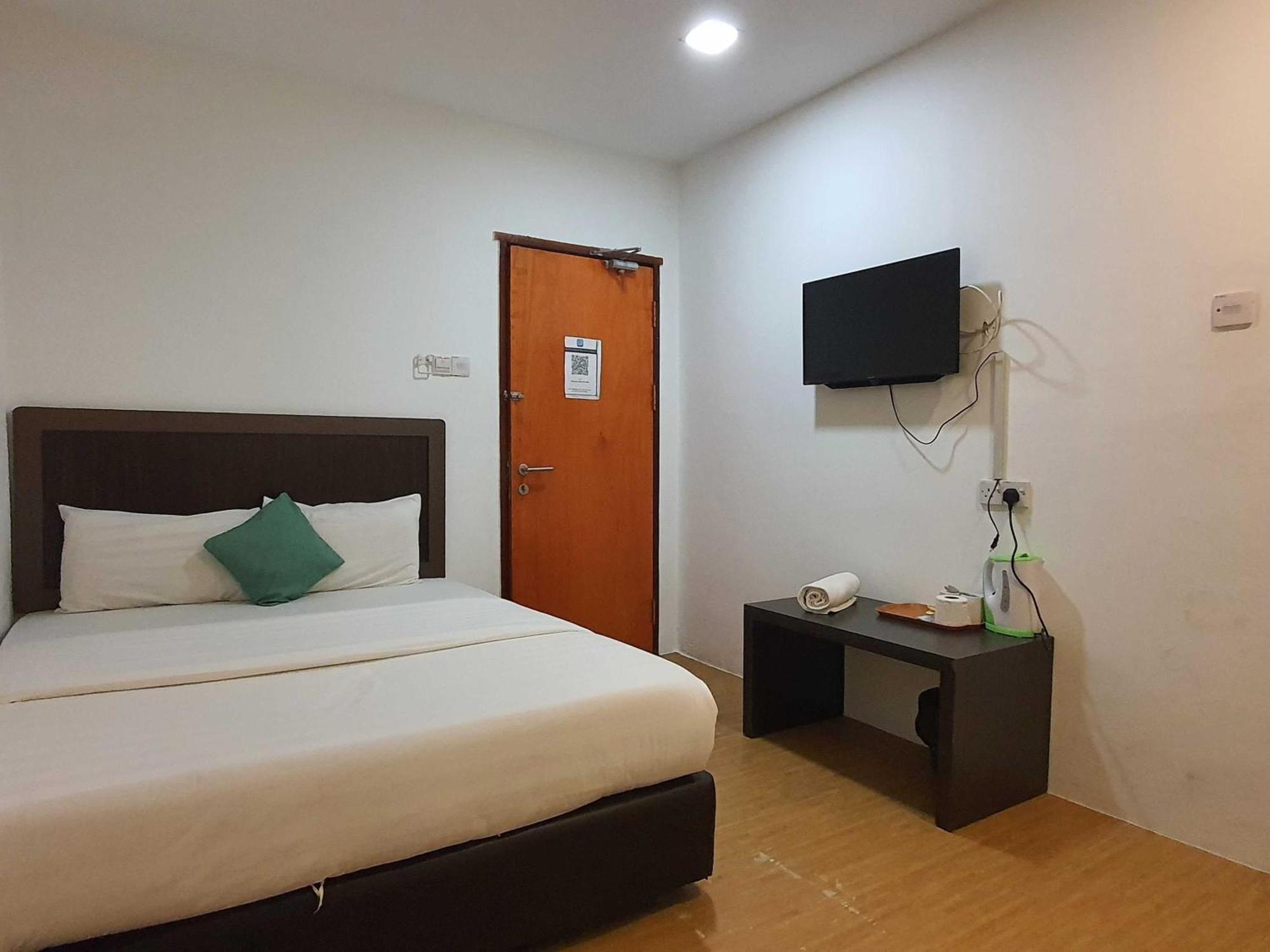 Oyo 91053 Signature Inn Miri Eksteriør billede