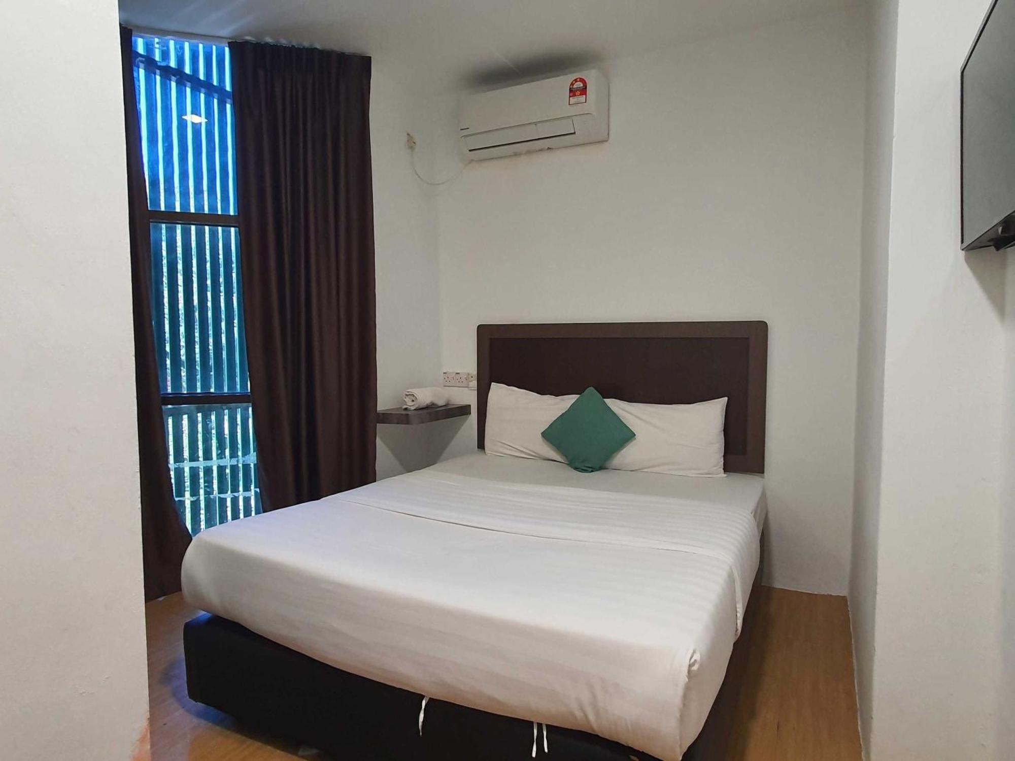 Oyo 91053 Signature Inn Miri Eksteriør billede